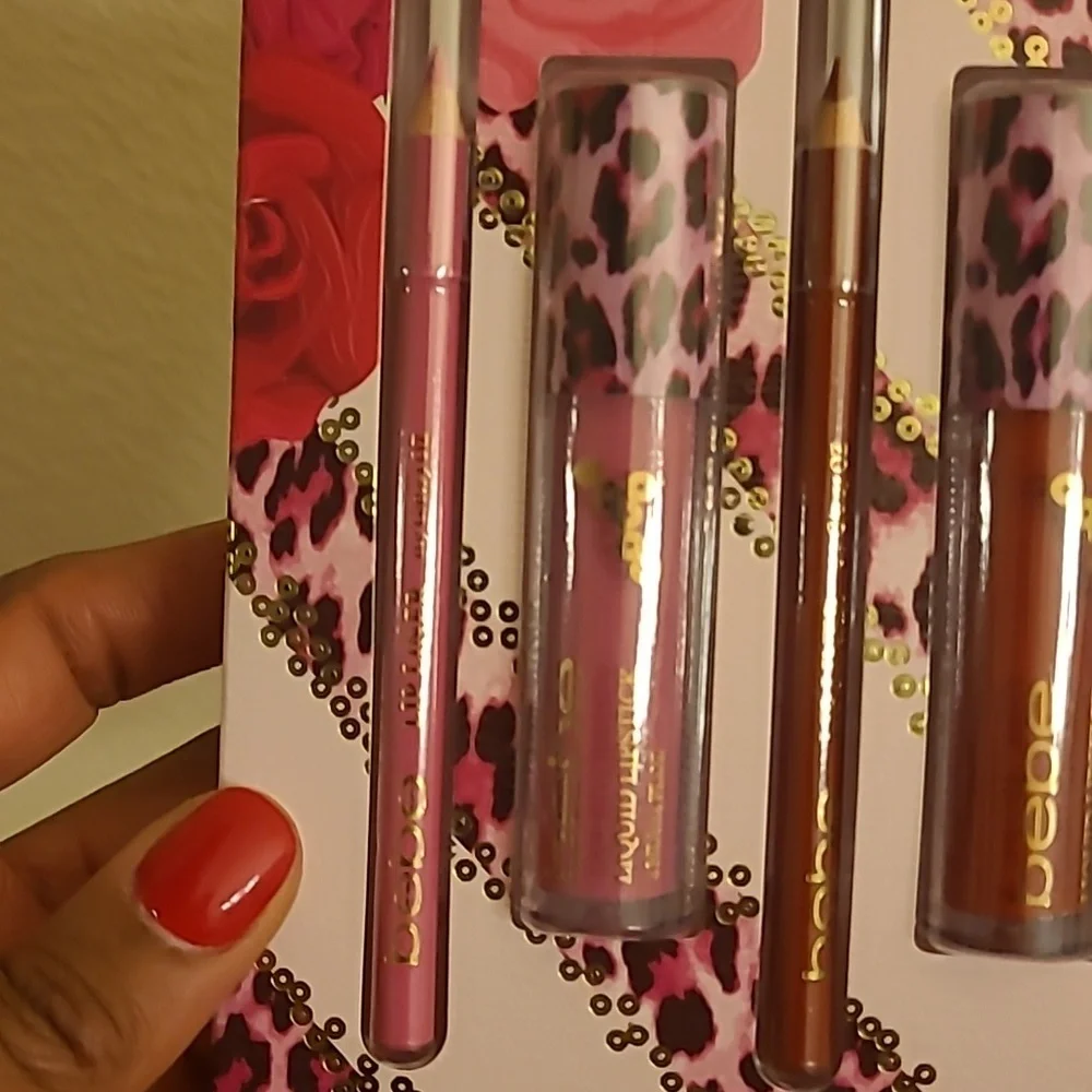 Bebe 6pc Liquid Lipstick & Lip Liner Set & Tweezer & Eyelash Curler Set